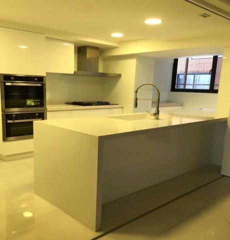 鴻銘石材開發 - 中島檯面