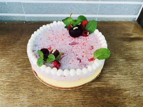 提供北斗甜點服務的專家侯佳妤