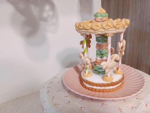 Ellie Hsiao - 旋轉木馬馬卡龍