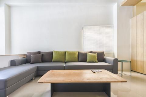 沐嶼室內設計工作室 - 出門在外，不論是工作辛勞還是生活煩躁，只要一回到家，就感覺「沐」淨了身心靈，放鬆與自在，這就是屬於自己的島「嶼」，簡單、舒適、明亮，不需過多的裝飾擺設，運用木質的溫柔、鋼材的堅定、光線的點綴、植物的調節，並融入實用者的需求，才能設計專屬於你的家，這就是我們設計的初衷。