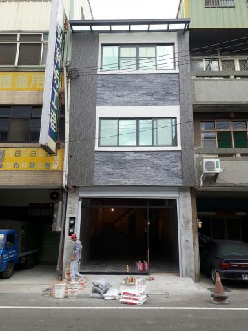 林榮文 - 朋友家整棟內外部整修~五間廁所做新的砌磚、打底、防水施作、貼30*60壁磚30*30地磚、有一間廁所砌磚浴缸打底、防水施作貼磚、新做1、2、3樓隔間牆砌磚、打底、粉光一樓地面打底貼80*80拋光磚、門前抿石子、門面牆打底、防水施作、貼板岩磚抿石子