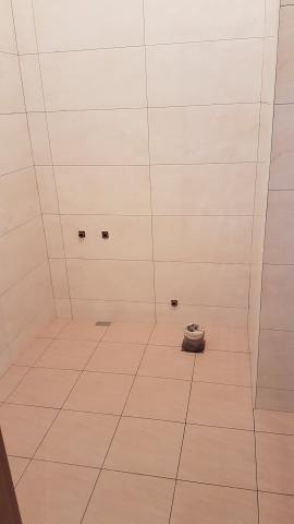 林榮文 - 同學的表姐家兩間廁所拆除、打底、防水施作、貼30*60壁磚、地磚30*30