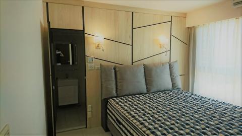 群燚空間  整體規劃 - 因考量風水禁忌將床頭主牆及廁所一併設計 