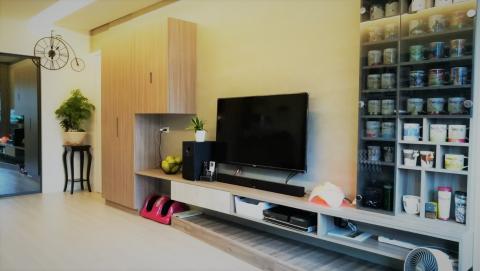 群燚空間  整體規劃 - 因業主喜愛馬克杯收集，因此在設計裡將馬克杯找個適合家