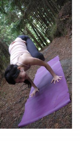 溫馨，有趣，烏克麗麗伴奏/彈唱的"雙語"女主持人 - 