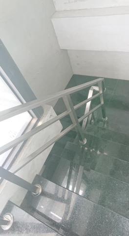 萬鑫金屬嚴秀珠 - 白鐵扶手