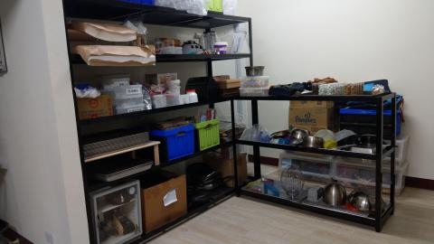 萬鑫金屬嚴秀珠 - 置物櫃