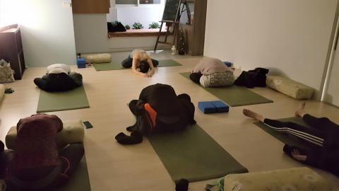 Mobidouer【墊上私人教練】(前創文果、安靜種子) - 放鬆瑜珈 Mobidouer【墊上私人教練】(前創文果、安靜種子) - 放鬆瑜珈