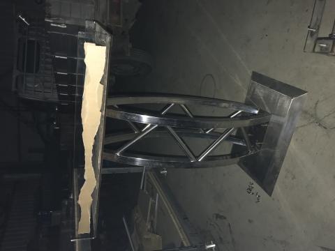 萬鑫金屬嚴秀珠 - 白鐵講台