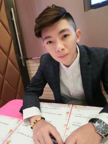 提供專車服務的專家吳嘉儀