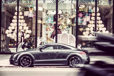 亨利影像 - 汽車雜誌內頁