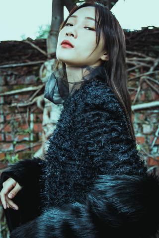 黃采茵 - 接案拍攝
實踐大學服設系畢製形象照