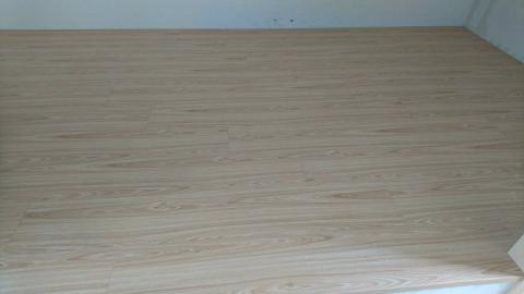 時機地板工程行 - 海島型耐磨地板