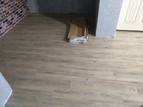 全宏工作室 - 1080305。台北市民生東路四段,塑膠地板施工。 全宏工作室 - 1080305。台北市民生東路四段,塑膠地板施工。