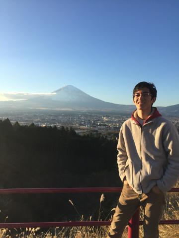 提供壁貼之家服務的專家黃子銘