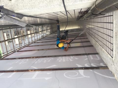 彩瑞實業有限公司 - 高空外牆清洗