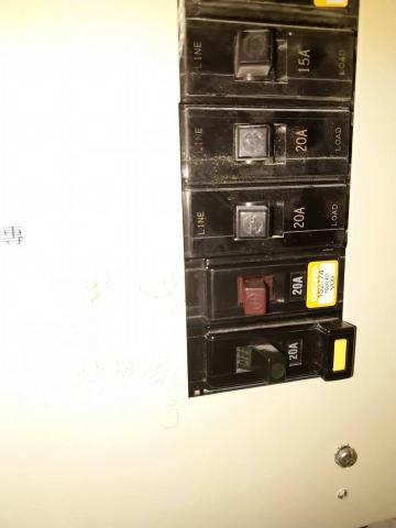 家庭裝修師傅 - 電路維修