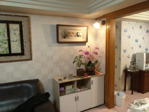 全宏工作室 - 1080309。樹林區保安街二段壁紙施工。 全宏工作室 - 1080309。樹林區保安街二段壁紙施工。