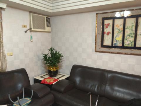全宏工作室 - 1080309。樹林區保安街二段壁紙施工。 全宏工作室 - 1080309。樹林區保安街二段壁紙施工。