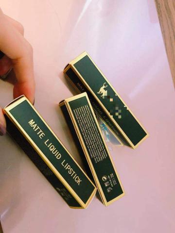 Laura - 可以按照客戶需求的造型/管材/LOGO/顏色,量身訂做喔