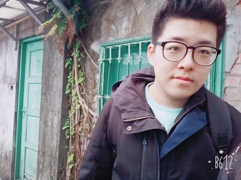 提供兼差服務的專家范陳仁