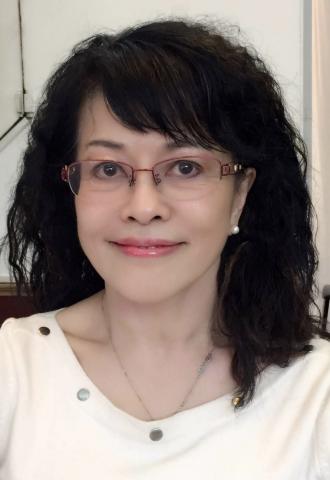 提供摩登浴缸服務的專家Tina藍