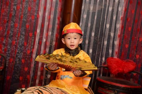 忠興廣告有限公司 - 