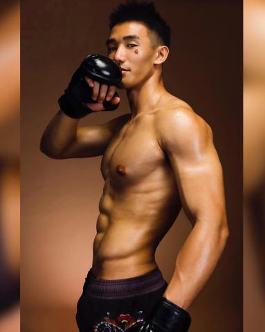 健拳運動工作室館主-浩賢 -  健拳運動工作室館主-浩賢 -