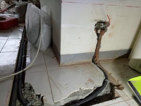 越前水電工程 - 客廳插座新增打管溝配管拉線