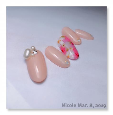  - ?38婦女節3月??????優惠8️⃣折，Nicole本身有在上班，所以ㄧ定要事先預約?

?服務項目：手部、足部光療彩繪

?空班可預約，想要其他日期請私訊
? 桃園市八德區（廣豐新天地附近）個人工作室
?預約專線：0938-066723 Nicole
      line ID：@jwz0343e

?使用施華洛世奇鑽
?日本PRESTO凝膠
?日本PREGEL凝