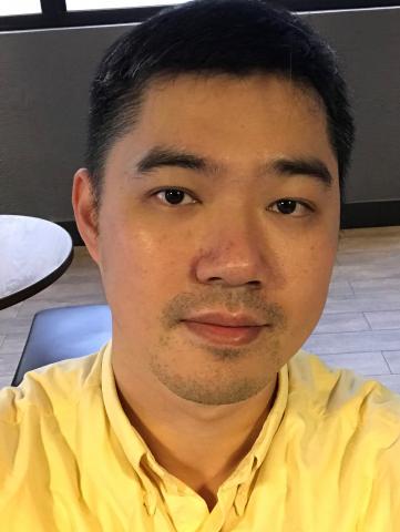 提供輕黏土公仔服務的專家吳俊慶