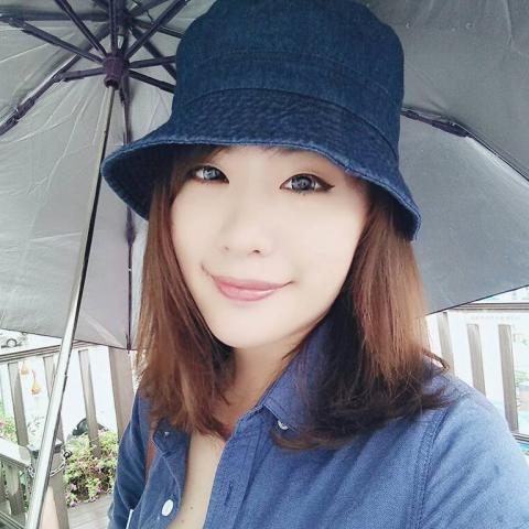 提供2143網拍服務的專家李偉慈