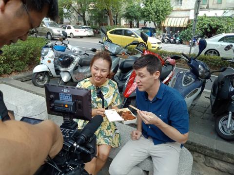 電視廣播主持 Smiley - 節目錄製工作照（台灣）