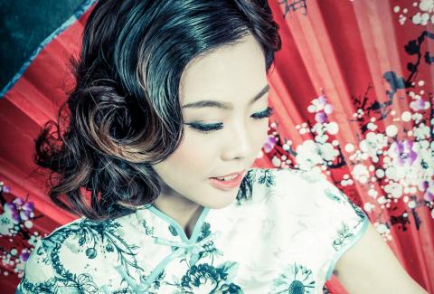 就愛子恩x髮妝造型x半永久紋繡x花藝飾品手作 - 