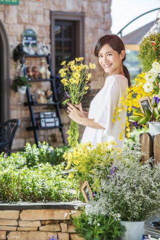 波光弄影造像工作室 - 請看網頁www.wave-light.com