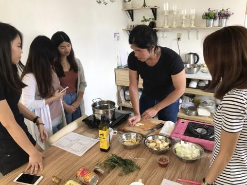 鄭博韓 - 義大利料理教學
*主餐
*麵食
*飯類
*傳統開胃料理
*排餐類型
*料理教學