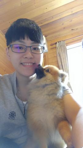 許雯淇 - 照片為與自家寵物的互動
我有信心能讓寵物放鬆、依賴
也絕對能讓主人放心
