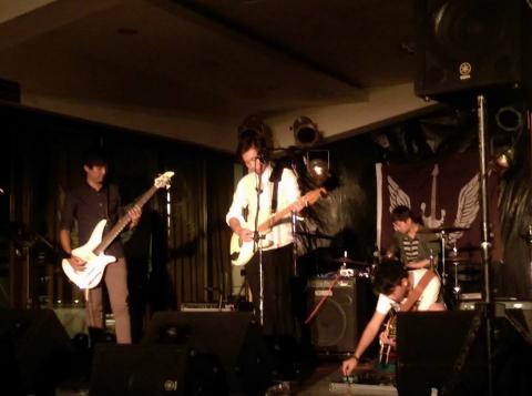 王良慕 - 樂團LIVE BAND演出