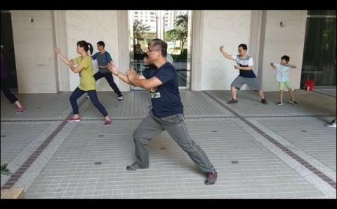 蔡老師 /太極/形意/螳螂/鶴拳 - 男士修練體魄，女士修塑身形，多人腰椎、三高問題半年後均不藥而癒。