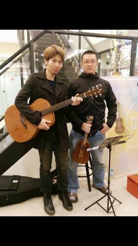 王良慕 - 駐唱表演