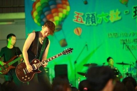 王良慕 - 電吉他演出