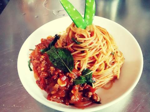 提供關西煮服務的專家傅凱偉