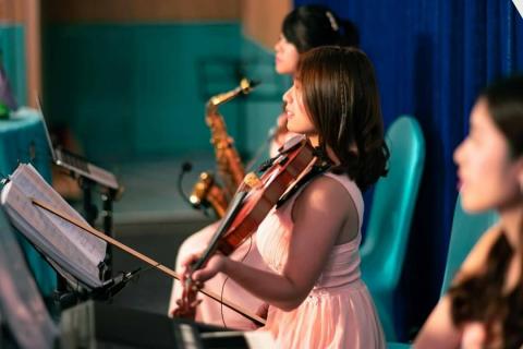 emily 艾蜜莉古典爵士樂團 - 