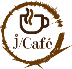 周欣潔 - J/caf&eacute;，想帶給這粗糙的世界一點寧靜。用參差不齊的外圈代表著這世界有許多挫折，但來到J/caf&eacute;利用濃醇的咖啡香，帶來寧靜。將部首改為咖啡豆更增添與咖啡廳的結合性。

咖啡杯中的兩道不同煙霧，象徵J/caf&eacute;的不同理念「純粹」、「寧靜」。J/caf&eacute;想將最自然無汙染的原料，使用在我們的商品中，並帶給消費者最純粹的享受。我們也歡迎您來這尋找粗糙世間中的一片寧靜。