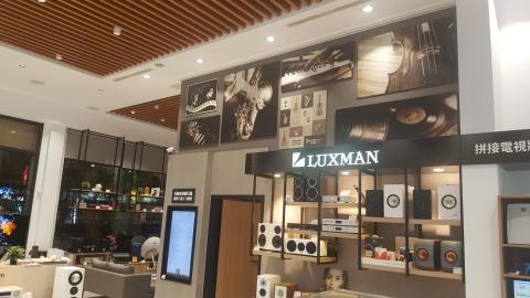 J空間設計工作室 - 家電影音設備整合規劃完工照片