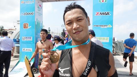 張士君 - 泳渡澎湖5Km