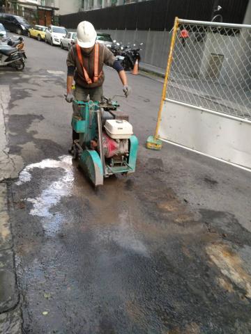 皇丞營造有限公司 - 馬路修復.路平專案