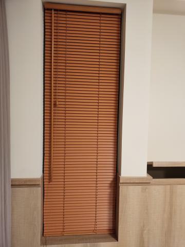 桃園龍傑窗簾店 - 25mm木百葉窗