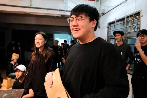 提供刻印字體服務的專家雷曜齊