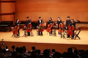 大提琴老師洪呂德 - 